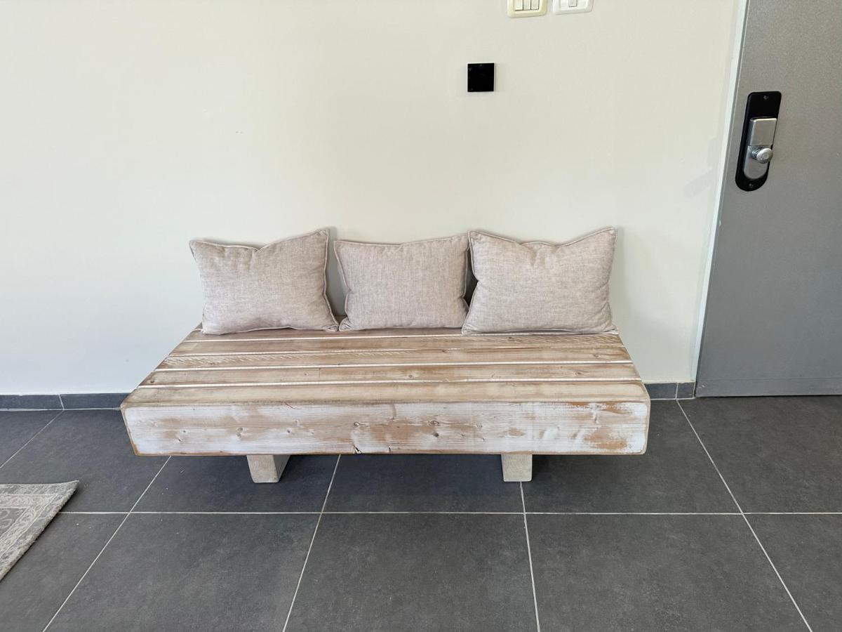Midrahov Luxury Apartment Zikhron Ya'akov Esterno foto