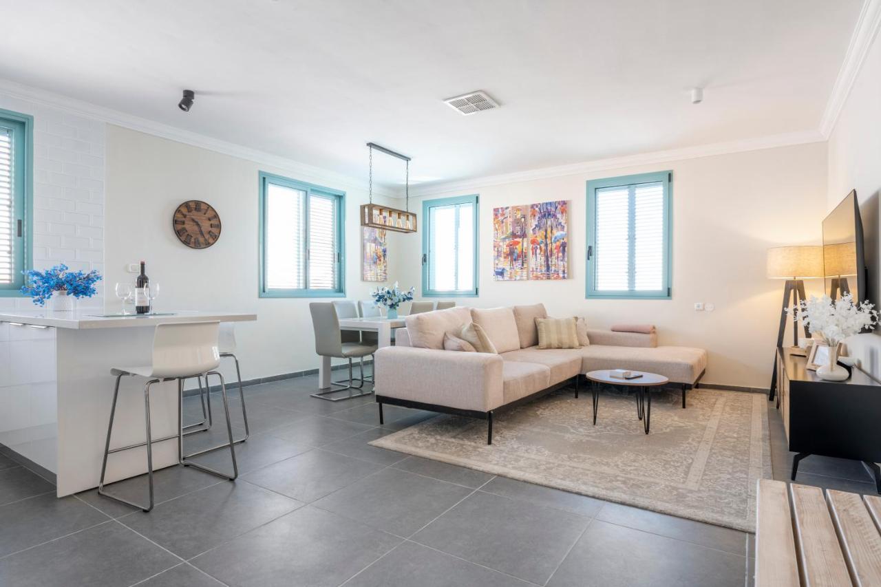 Midrahov Luxury Apartment Zikhron Ya'akov Esterno foto