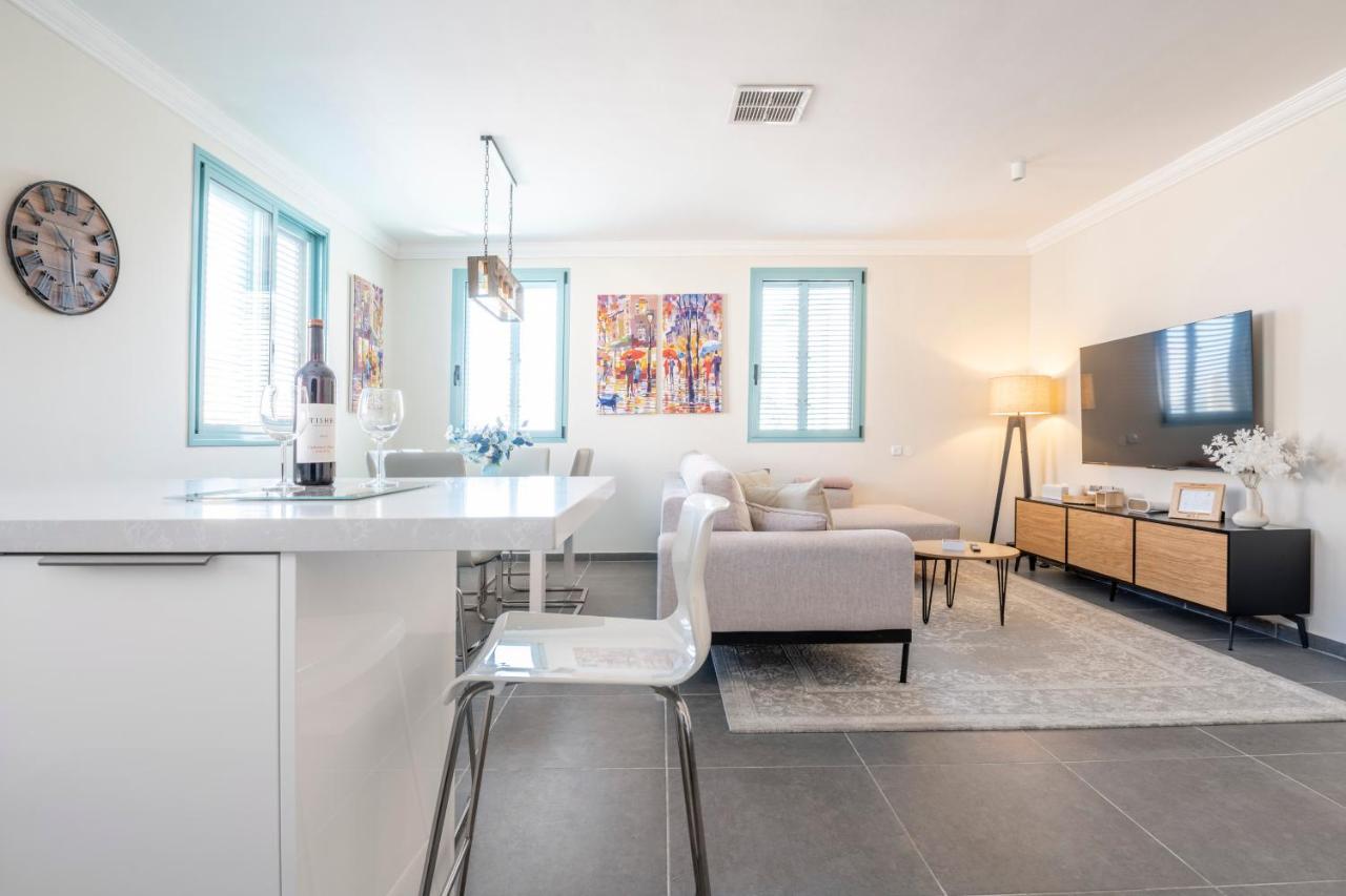 Midrahov Luxury Apartment Zikhron Ya'akov Esterno foto
