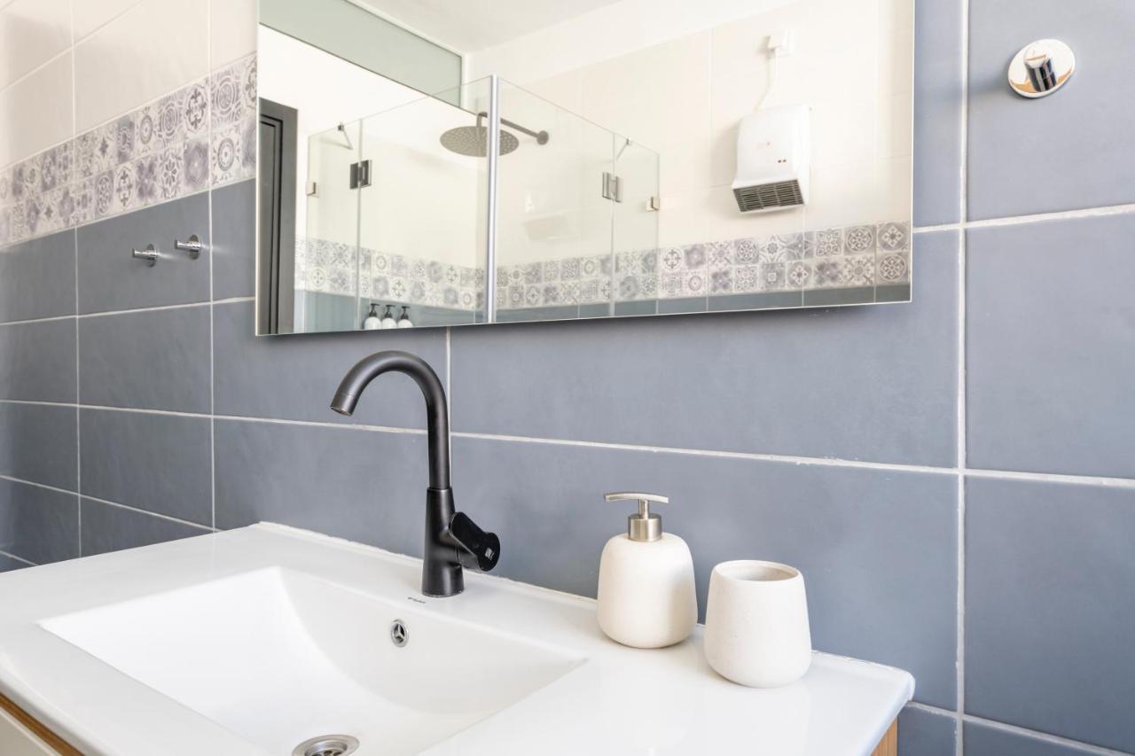 Midrahov Luxury Apartment Zikhron Ya'akov Esterno foto